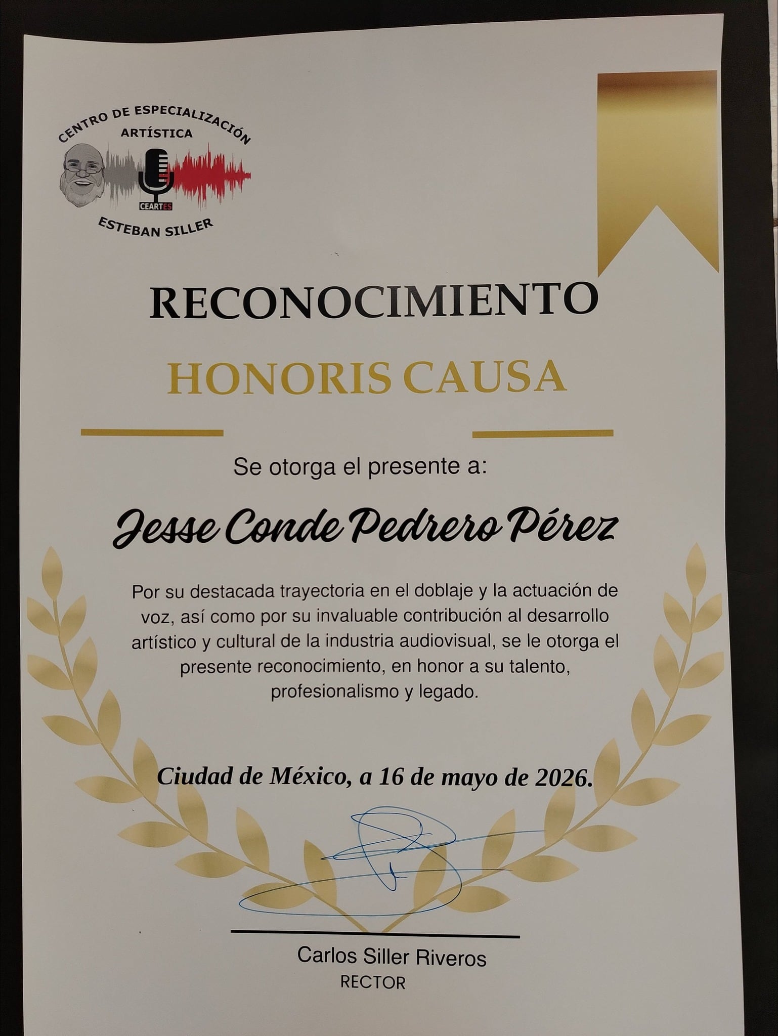 El doctorado Honoris Causa del Centro Esteban Siller destaca la invaluable contribución de Jesse Conde al arte vocal y audiovisual mexicano. (Facebook/Jesse Conde)