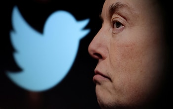 Elon Musk logró un fallo favorable, aunque limitado, en el conflicto por la marca Twitter. REUTERS/Dado Ruvic/Illustration/File Photo