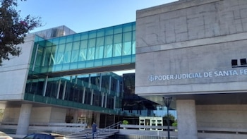 Detuvieron a cinco hombres por