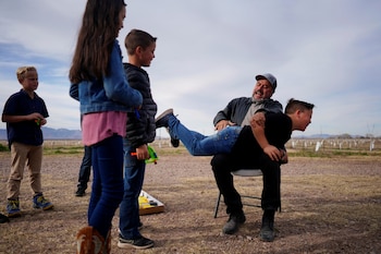 Adrián LeBarón dijo que seguirá presionando al gobierno mexicano hasta que sean detenidos los responsables de la brutal masacre. (Foto: REUTERS/Alexandre Meneghini)