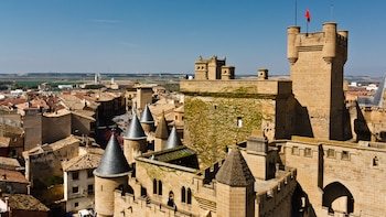 El pueblo de Navarra con el castillo más espectacular de España y desde el que se verá el eclipse total del 12 de agosto