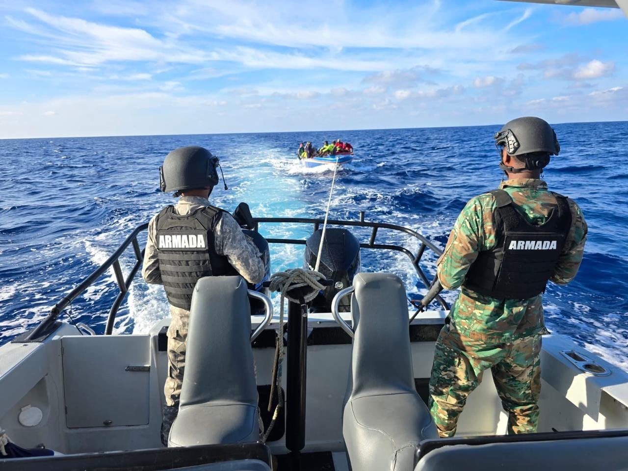 Interceptan una nave a la deriva con 38 migrantes haitianos en aguas territoriales de República Dominicana