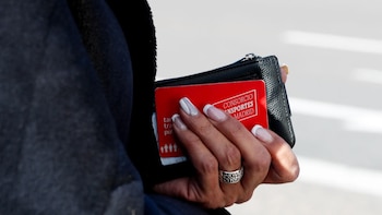 Claves de la regularización de migrantes: fechas, requisitos, antecedentes penales y permiso de trabajo y de residencia en España