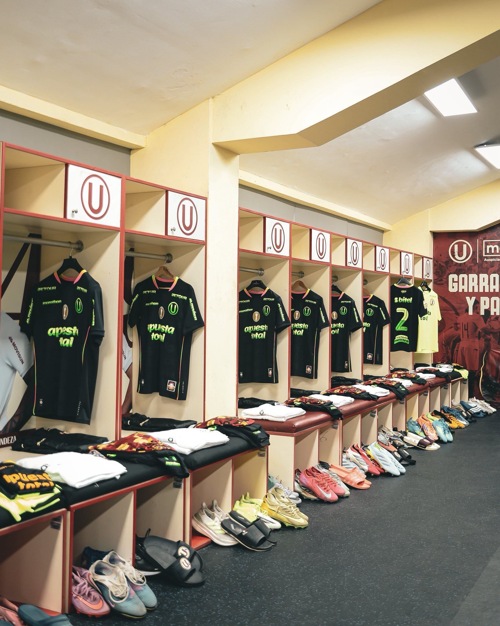 Vestuario de Universitario en el estadio Monumental de Ate - Crédito: X.