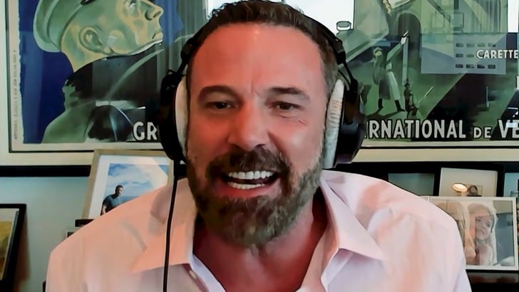 Affleck asegura que es bueno en los juegos de disparos, hasta que se enfrenta a jugadores más jóvenes. (Captura de vdeo)
