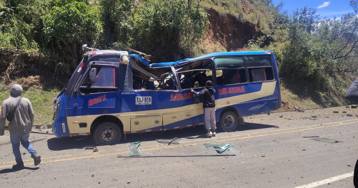 EXPLOSIÓN MORTAL CORTA VÍA PANAMERICANA EN CAUCA
