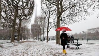 Treinta y dos departamentos, incluyendo