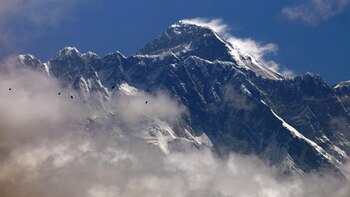 Mueren dos montañistas durante una
