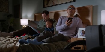 Stevie formó una familia con un hombre en el nuevo especial de 'Malcolm'. (captura de pantalla)