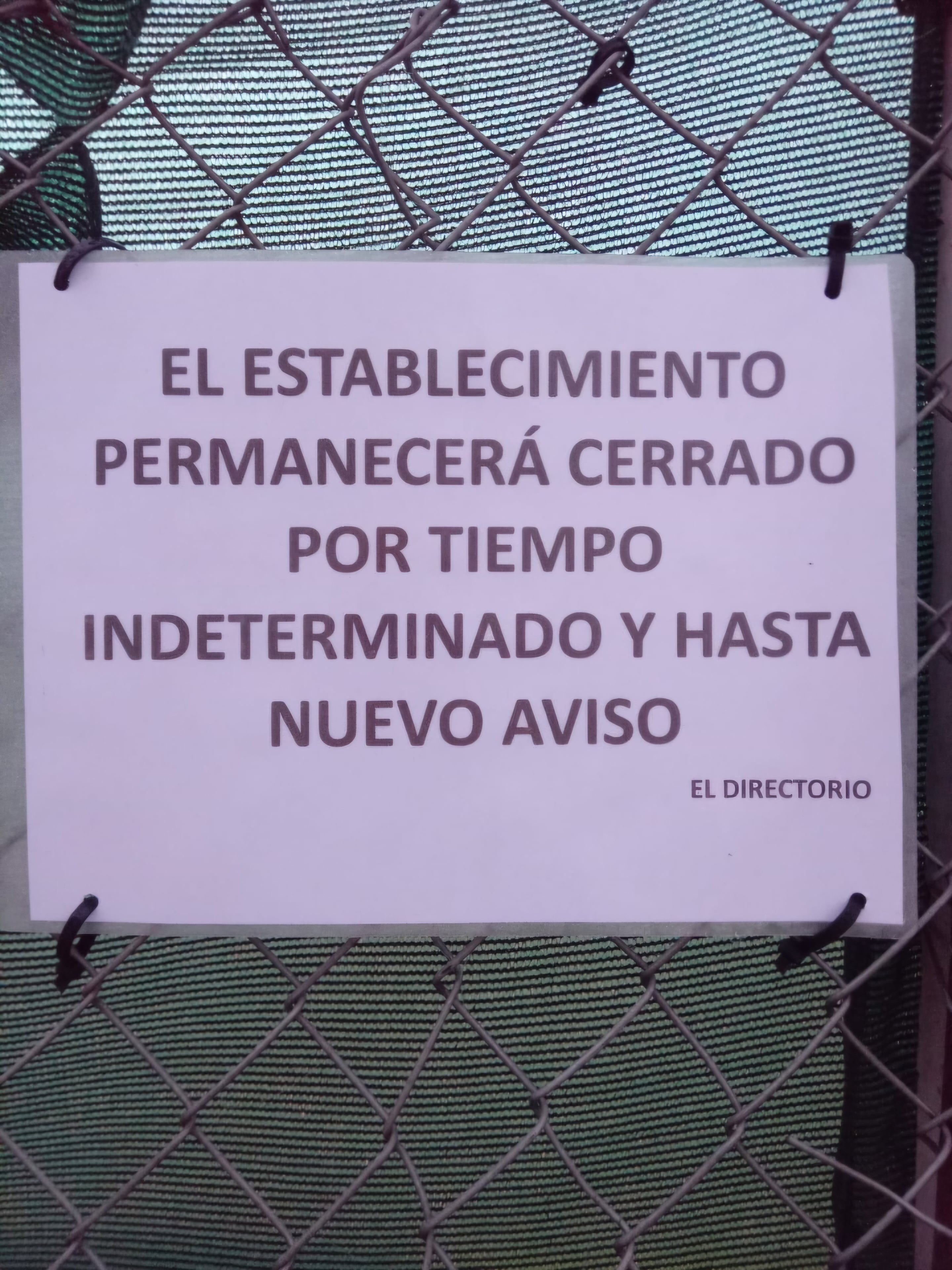 El mensaje del directorio en la entrada de la planta La China en Entre Ríos