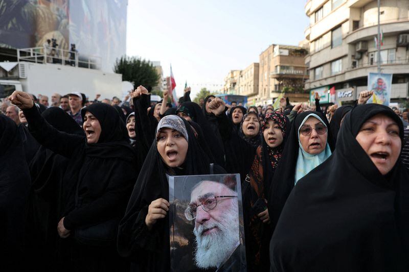 Protesta contra el ataque estadounidense a instalaciones nucleares, en medio del conflicto Irán-Israel, en Teherán, Irán, 22 de junio de 2025 (Majid Asgaripour/WANA vía REUTERS)