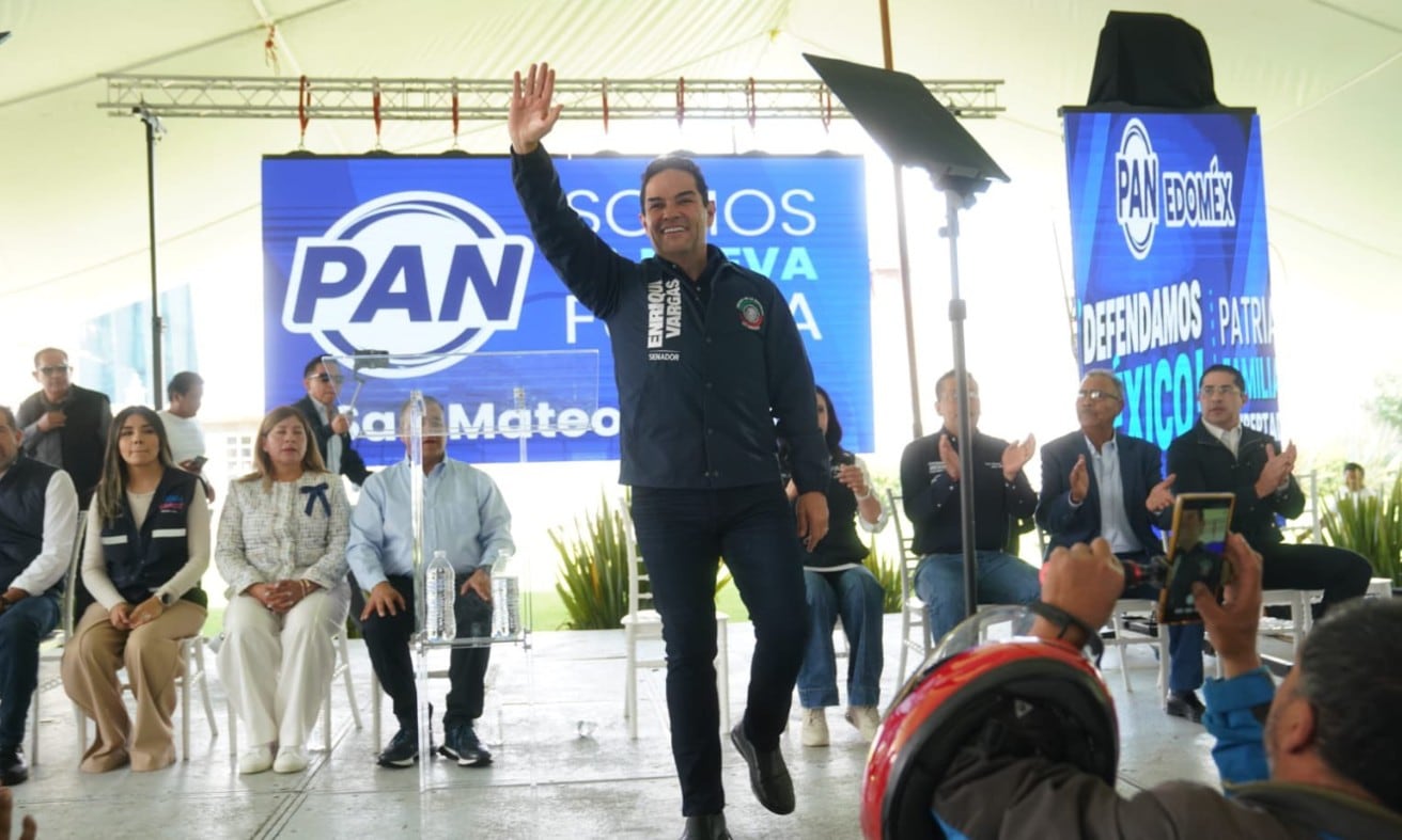 Fue Enrique Vargas quien presentó a Víctor Garduño en un evento en San Mateo Atenco.
Crédito: X/ @EnriqueVargasdV