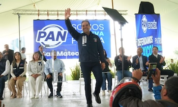 Fue Enrique Vargas quien presentó a Víctor Garduño en un evento en San Mateo Atenco.
Crédito: X/ @EnriqueVargasdV