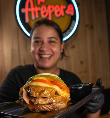Arepa Pernilísima, del restaurante La Arepera