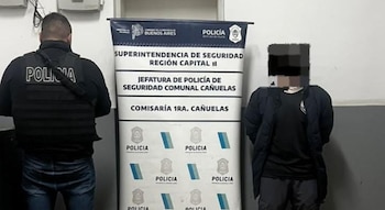 El joven detenido logró ser identificado a partir de los videos grabados por los presentes (Facebook: Fm Stylo 90.3 Villa Mercedes)