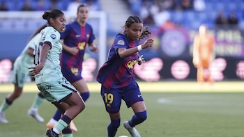 El Levante UD confirma su descenso en la fiesta del FC Barcelona por la Liga F Moeve