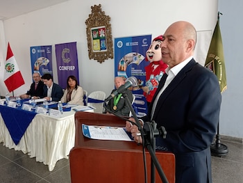 El representante de la Universidad