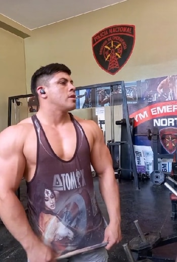 Eriksson Pzrt, policía en Tiktok