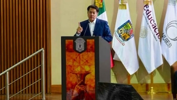 Dan inicio foros de la SEP sobre regulación del uso de celulares y redes sociales en escuelas