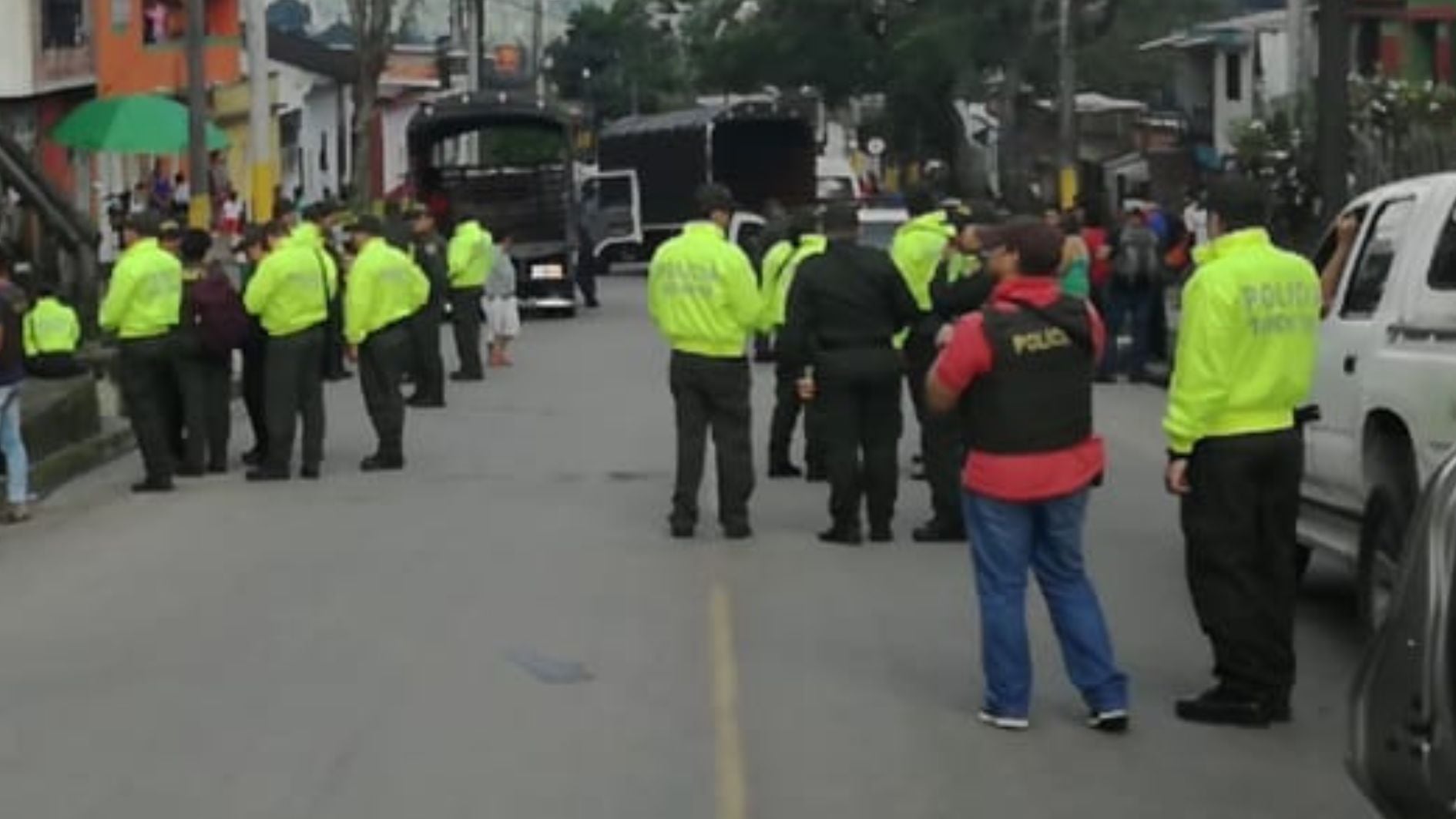 Agentes de la Policía se equivocaron en un operativo antidrogas y rompieron la puerta de la casa que no era: “Fue un susto muy grande”