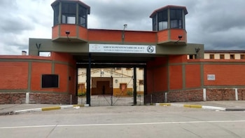 Un incendio en la cárcel de Gorriti dejó en grave estado a uno de los responsables del femicidio de Iara Rueda