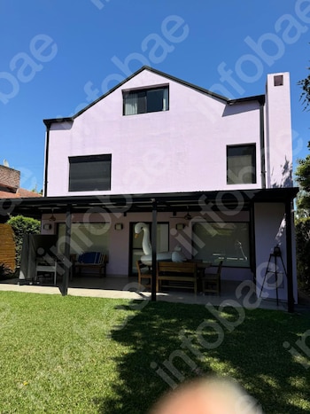 Casa Manuel Adorni en el country Indio Cua