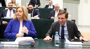 En la primera fila, la