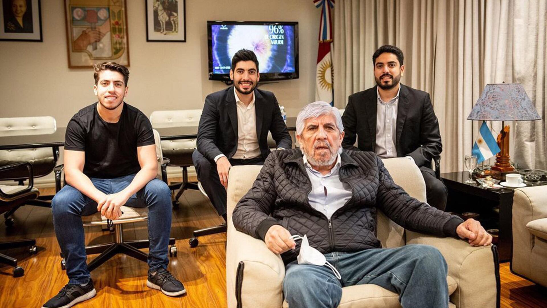 Hugo Moyano, con sus hijos Facundo, Hugo y Jerónimo