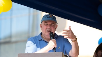 Rafael López Aliaga da ultimátum