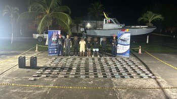 Armada colombiana capturó a cinco
