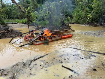 La maquinaria incautada y destruida