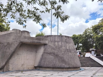 Las cenizas de Miguel Ángel Asturias descansarán en el Centro Cultural Miguel Ángel Asturias, dentro de un monumento en la Plaza Maya y la Plaza Mujeres.