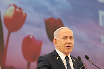 Netanyahu prometió represalias contra el régimen de Irán y los rebeldes hutíes de Yemen por el ataque al aeropuerto de Tel Aviv (ABIR SULTAN POOL/Pool via REUTERS)