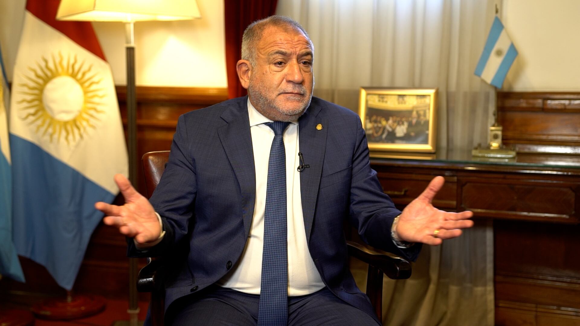 Luis Juez vivió un mal momento durante una entrevista radial