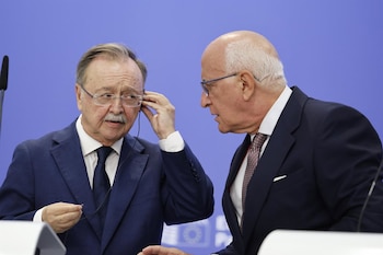 08/09/2026 El presidente de Ceuta, Juan José Vivas, y el eurodiputado del PP y presidente de la comisión de Libertades Civiles, Justicia e Interior del PE (LIBE), Javier Zarzalejos, ofrecen una rueda de prensa en el Parlamento Europeo, a 8 de septiembre de 2026, en Bruselas (Bélgica). El presidente de Ceuta, Juan Vivas, se encuentra en Bruselas para reclamar a la Unión Europea apoyo ante la crisis migratoria. Ha solicitado un despliegue permanente de Frontex y fondos de emergencia tras reunirse con diversos líderes comunitarios.
POLITICA
Nicolas Maeterlinck/Belga/Europa Press - Europa Pr