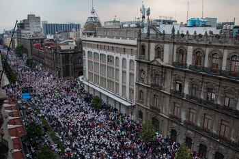 Claudia Sheinbaum en el cierre de la campaña presidencial en el Zócalo de la CDMX Foto: Infobae México /Javier Lira Otero