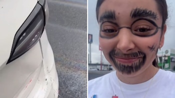 El video generó comentarios por la inesperada combinación entre el percance automovilístico y el maquillaje inspirado en el personaje interpretado por Erik Per Sullivan.