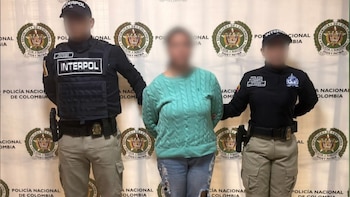 Colombiana era buscada por la Interpol por hacerse pasar por policía en Suecia para extorsionar ciudadanos: así la capturaron en Medellín