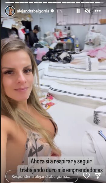 Alejandra Baigorria se luce trabajando.