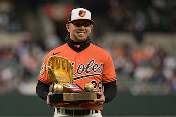 El pelotero sonorense fue reconocido