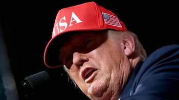 El presidente Donald Trump informó que su país esta cerca de "un gran acuerdo" comercial con México.
Crédito: AFP