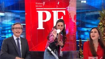 Rebeca Escribens interrumpe saludo navideño