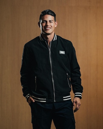 James Rodrígez modelando la ropa