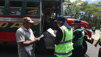 Suben a USD 3.636 la multa por no instalar el limitador de velocidad en transporte de carga y pasajeros en Guatemala
