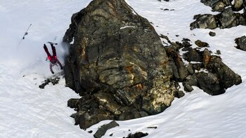 Navarró golpeó contra una roca