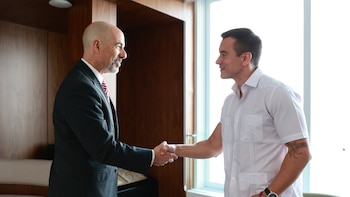 Daniel Noboa recibió al jefe de la DEA para fortalecer la alianza de Ecuador y EEUU en la lucha contra el narcotráfico