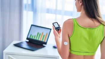 Los monitores de glucosa mejoran el control entre pacientes con diabetes tipo 2