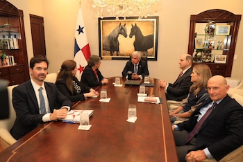 Autoridades panameñas se reunieron con