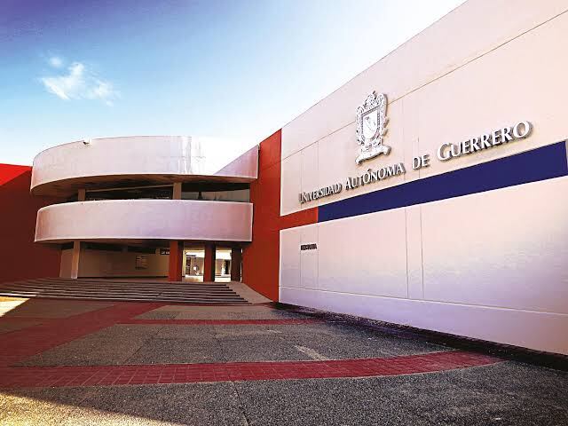La comunidad universitaria de la UAGro expresó consternación ante el asesinato de familiares del rector con licencia, Javier Saldaña Almazán.