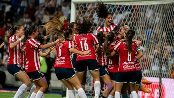 Guadalajara recibe al campeón América